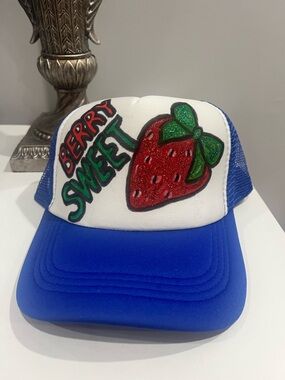 Berry Sweet Strawbery Graphic Trucker Hat - Blue & White
